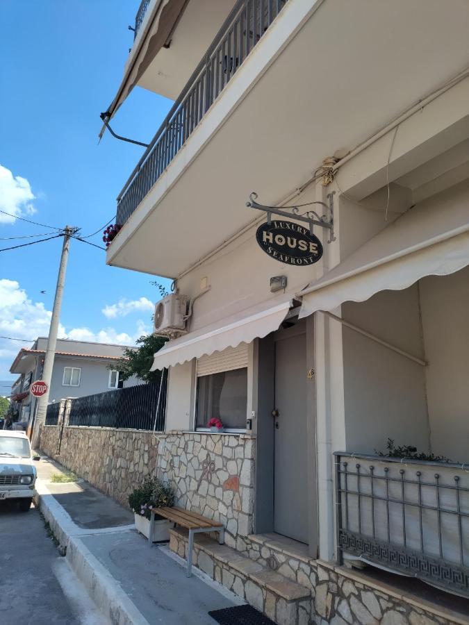 Ferienwohnung Luxury Seafront House Nearby Delphi Kirra Exterior foto